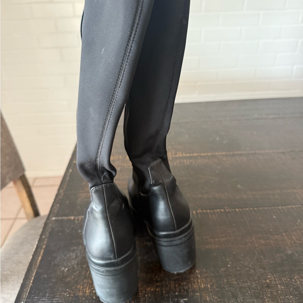High boots - Picture 3 of 5